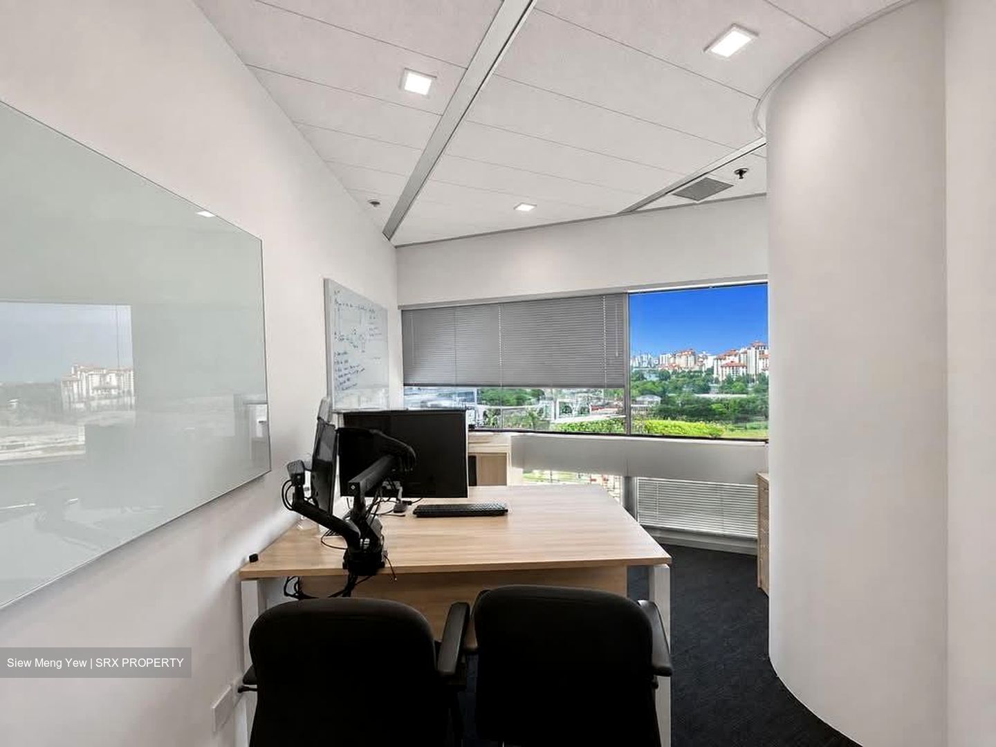 Gateway East (D7), Office #600645341
